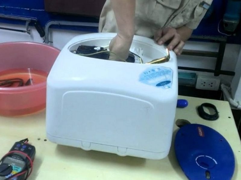 Hướng cách vệ sinh bình nóng lạnh đúng cách Hướng cách vệ sinh bình nóng lạnh đúng cách